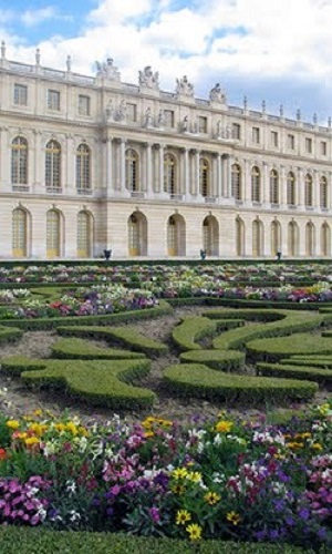 image of the palace of versailles